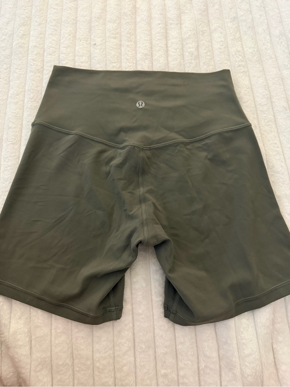 lululemon athletica High-Rise align shorts 6